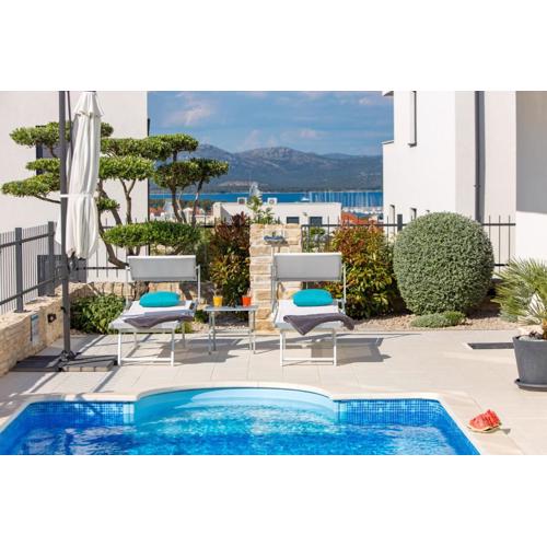 Luxury apartment Hyperion with private pool and garden