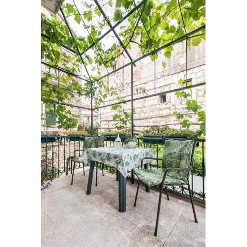 Luxury apartment in old town center with terrace