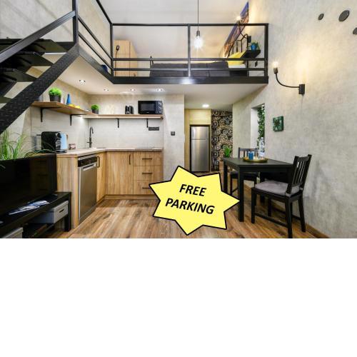 Luxury apartment in the city center with parking