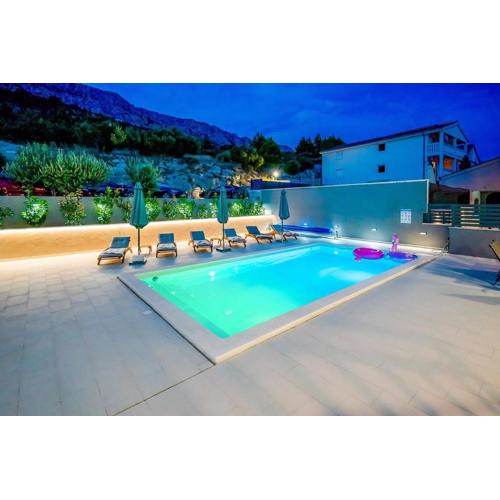 Luxury Apartment Jukić - Saltwater Heated Pool