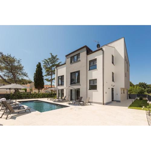Luxury Apartment Matic I with shared Pool and Seaview