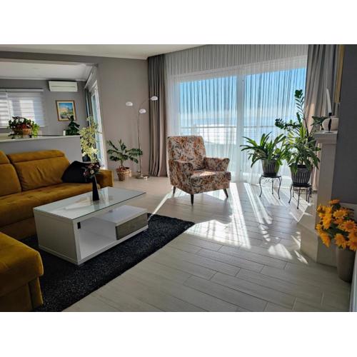 Luxury Apartment Pape
