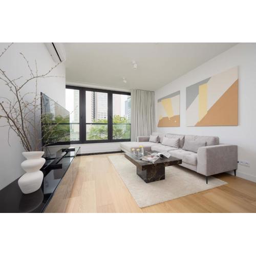 Luxury Apartment with Balcony & Air Conditioning in the Centre of Warsaw by Renters Prestige
