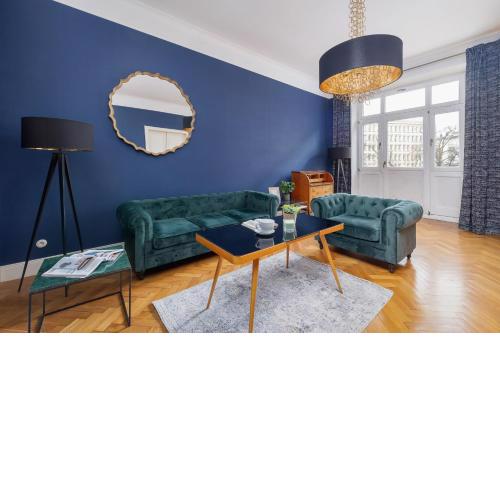 Luxury Apartment with Two Bedrooms and Balcony by Renters Prestige
