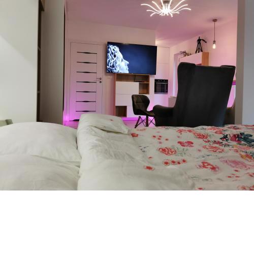LUXURY APARTMENT