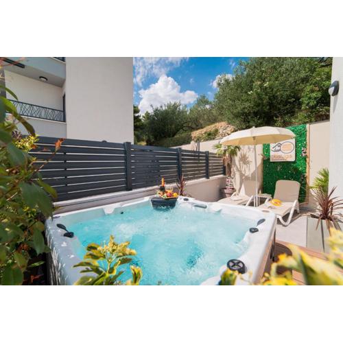 Luxury Apartments Karigo