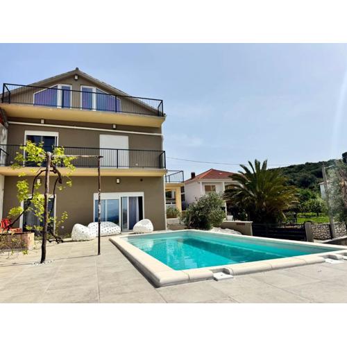 Luxury apartments Lun