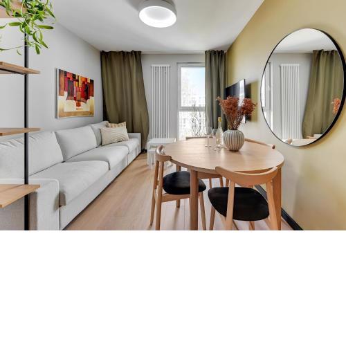 Luxury Aura 40 - 4 by Grand Apartments