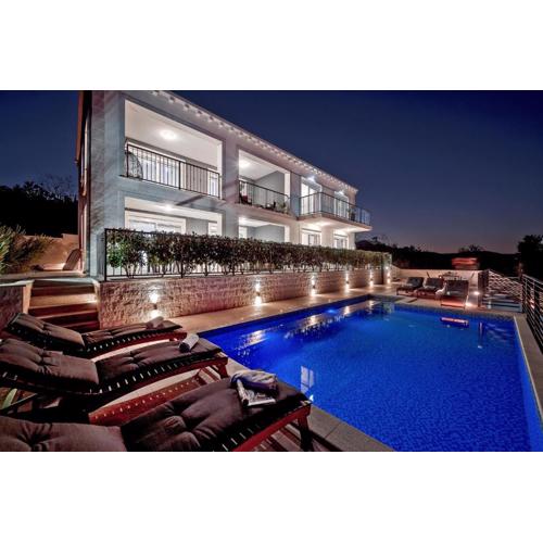 Luxury Authentic Experience at Villa Marta