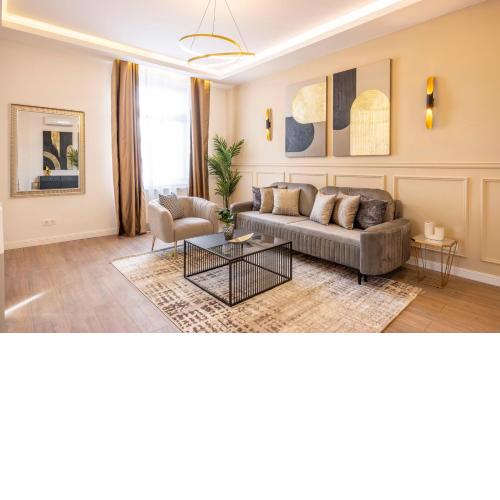 Luxury & Classy Central Apartment with 3BEDRM, 2BATHRM