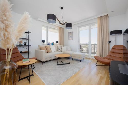 Luxury Four Bedroom Apartment with Parking & Balcony in Mokotów by Renters Prestige