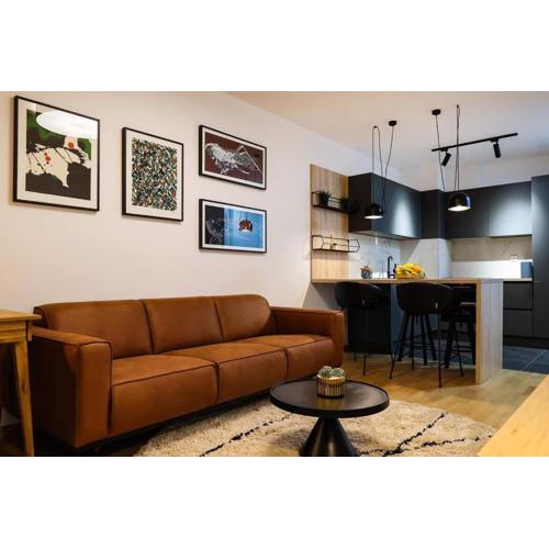 Luxury Infusion by HOME Apartments - Free Parking