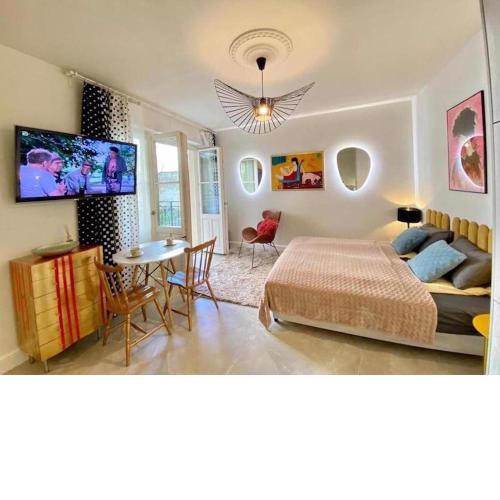 Luxury Panda Apartment in Old Town