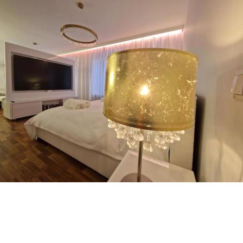 Luxury Princessa Apartment & garage & cable tv channels