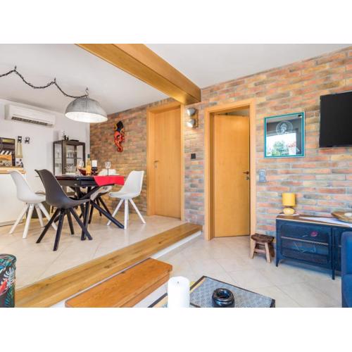 Luxury Rab Apartment with Terrace - One Bedroom Apartment with Terrace