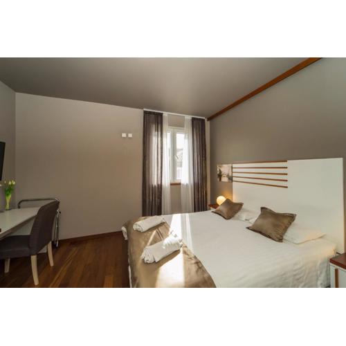 Luxury Rooms and Apartment Silente Bacvice
