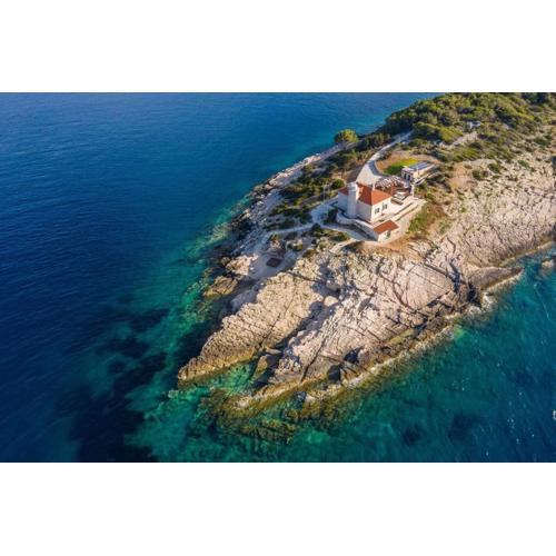 Luxury seafront Villa Lighthouse Ligero on Host island - Vis island