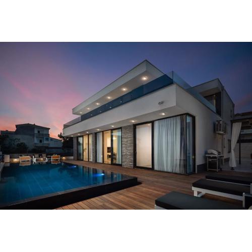 Luxury Villa Anchor