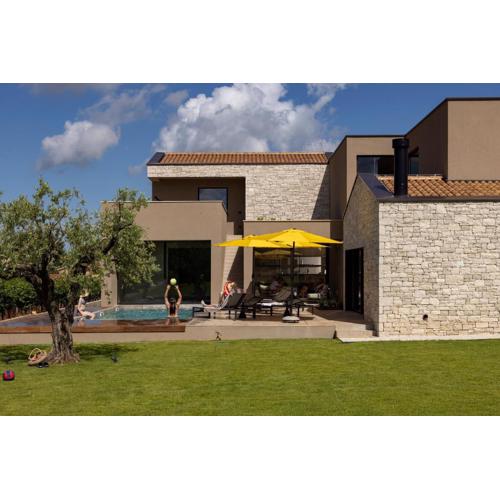 Luxury Villa Deneb with pool near Porec