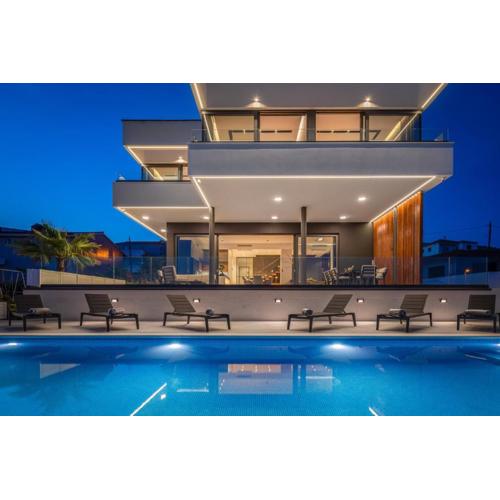 Luxury Villa Excellence with a pool