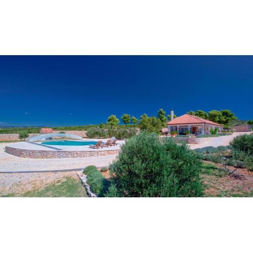 Luxury villa Fura on Hvar, heated pool