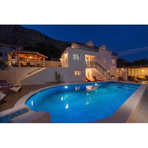 Luxury VILLA MAJA with whirlpool, heated pool, gym, sauna, panoramic sea views
