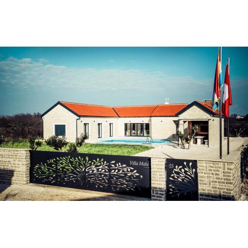 Luxury Villa Mala