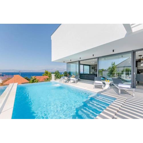Luxury Villa Ourea heated pool