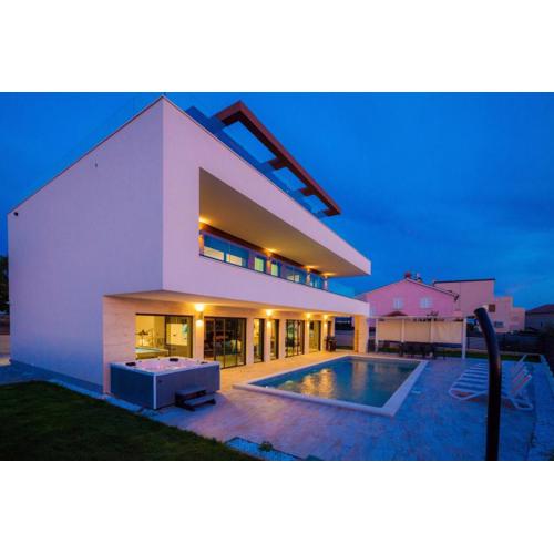 Luxury Villa ReMi near Medulin with wellness and sea view
