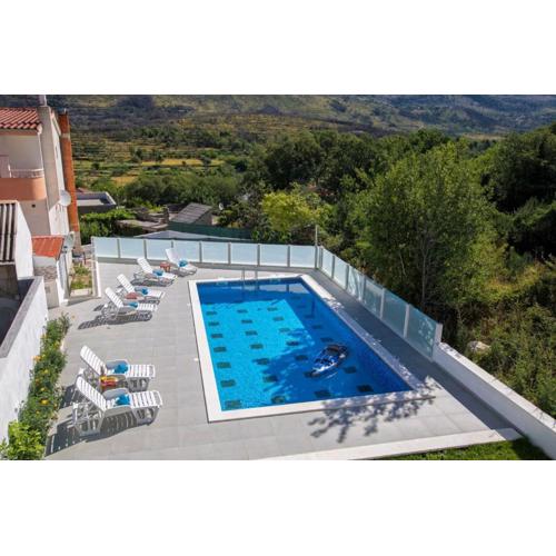 Luxury villa resort Ordulj with 2 heated pools,12-16 pax