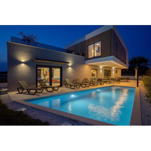 Luxury Villa Sicenta