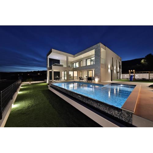 Luxury Villa Sunlife with pool