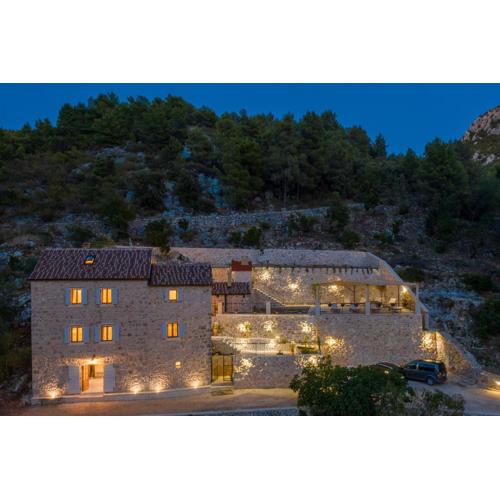 Luxury villa with a swimming pool Malo Grablje, Hvar - 20606