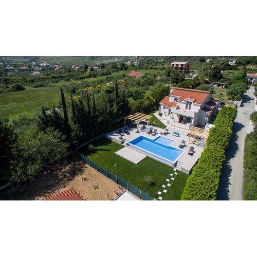Luxury villa with a swimming pool Plano, Trogir - 20902