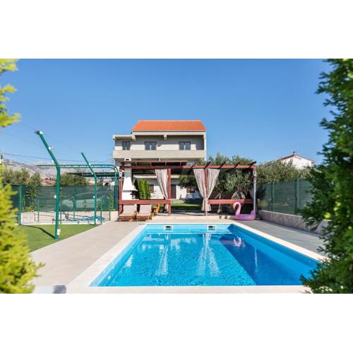 Luxury villa with a swimming pool Split - 20334