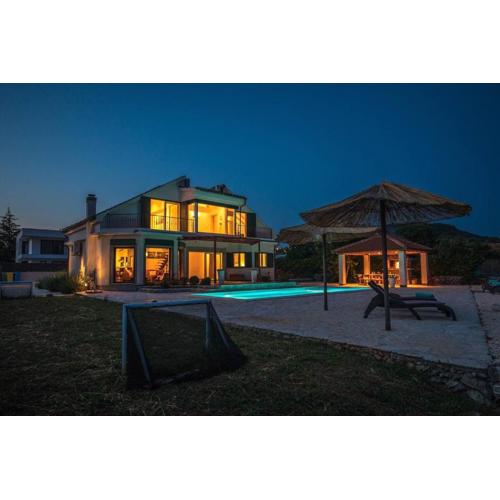 Luxury villa with a swimming pool Vrpolje, Sibenik - 21843