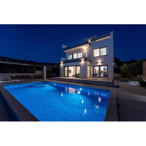 Luxury Villa Wonder heated pool 32 m2 sea view