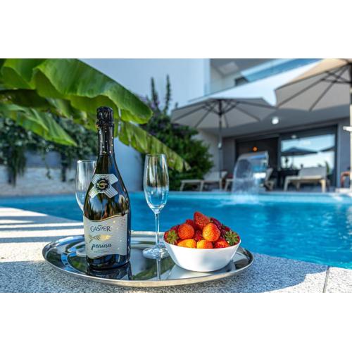 Luxury villas White Sails