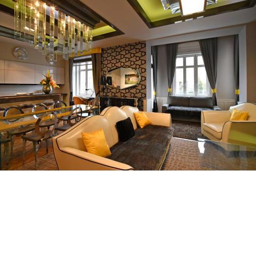 LuxuryFlat near centre on118 sqm, 3BR,2BTH,8bed,AC
