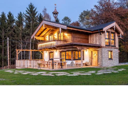 Luxus Ferienhaus - Alpine Eleganz trifft Outdoor-Jacuzzi und Zirbensauna