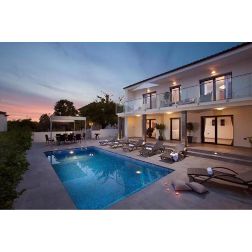 Luxus Villa Grey Soul Mit Pool In Medulin
