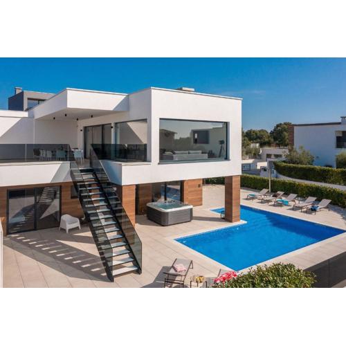 Luxusvilla mit Privatpool, Jacuzzi, Sauna, Meerblick