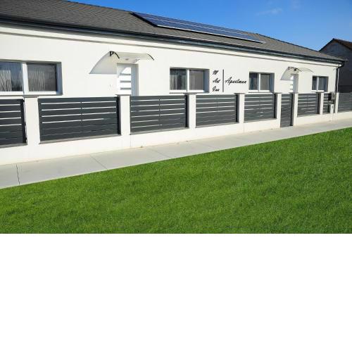 M Art Inn Apartman