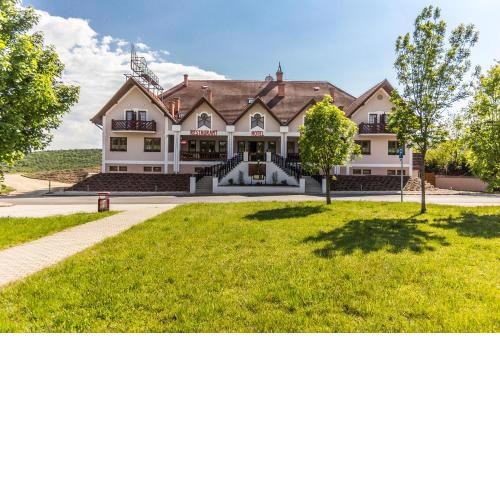 M1 Szekér Csárda Hotel és Étterem
