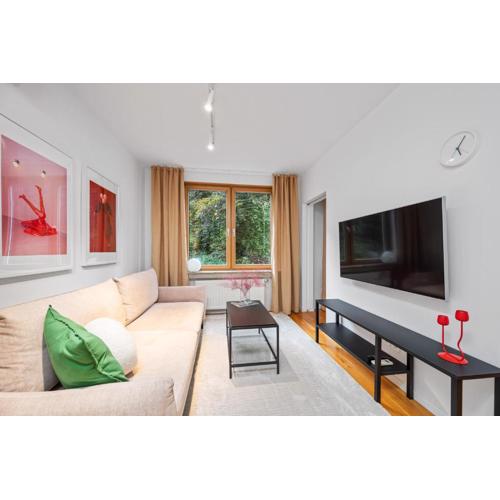 M2 Modern Apartment in City Center