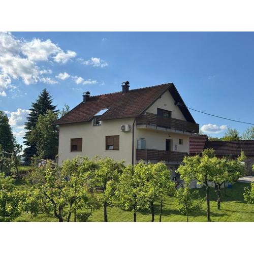 Magdić Distillery Apartment, apartman u blizini Slunja