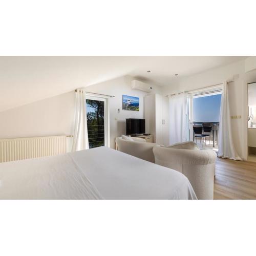 Magnificent Seafront Villa 10 Bedrooms Pakleni View Villa Private Infinity Pool Amazing Sea Views Hvar Town