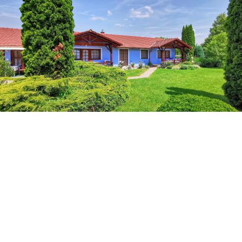 Magyar Apartmanházak I-III.
