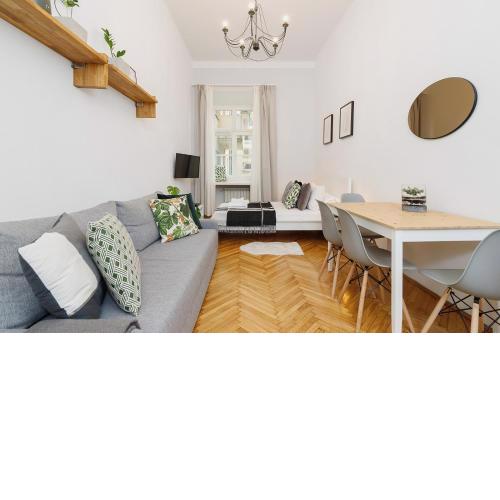 Main Square Apartment - Szpitalna 6 Street