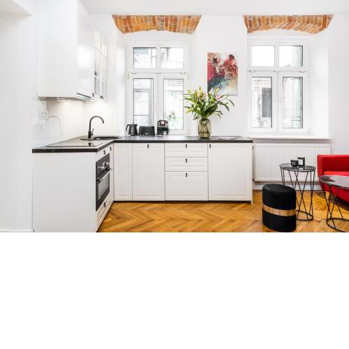 Main Square Apartments - LoftAffair